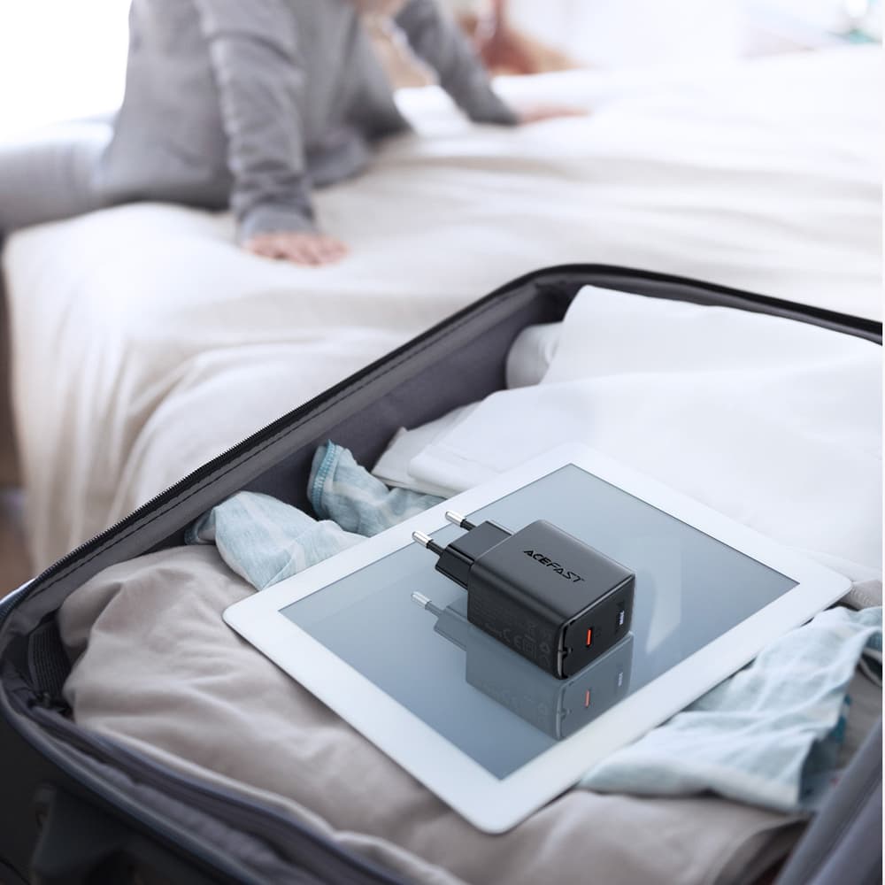 Hitri polnilnik Acefast USB-C 20W PD, črn 8