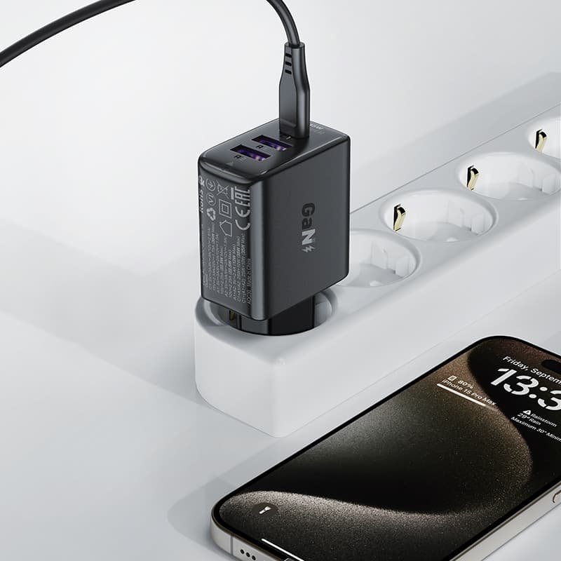 Acefast A57 PD 35W GaN polnilnik, 2x USB-A + USB-C, 3 vrata - črna 5