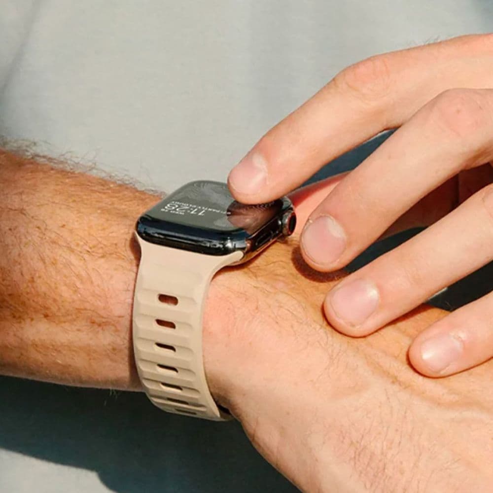 Trak IconBand Line za Apple Watch 42/44/45/49mm - črn 6