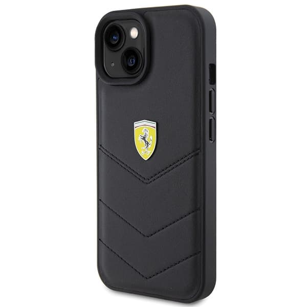 Etui Ferrari Quilted Metal Logo za iPhone 15 - črna 2