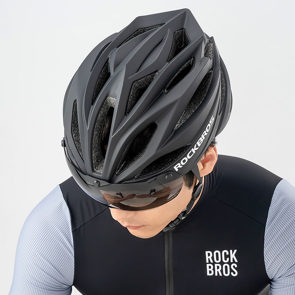 Rockbros Kolesarska čelada z vizirjem, odstranljivi UV zaščitni vizir, Unisex - Črna/Rjava 5