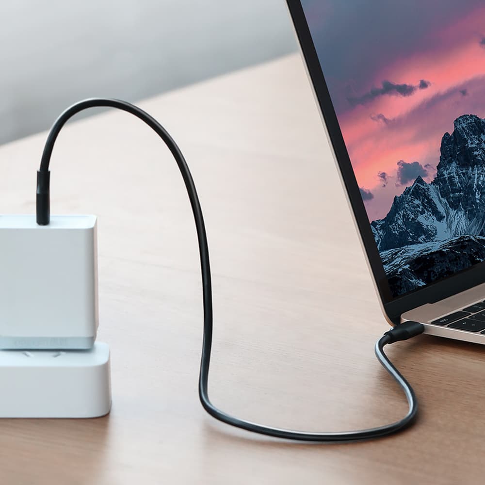Ugreen US286 USB-C - USB-C kabel 2m, 3A, PDQC - črn 5