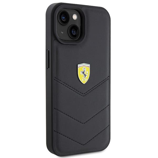 Etui Ferrari Quilted Metal Logo za iPhone 15 - črna 4