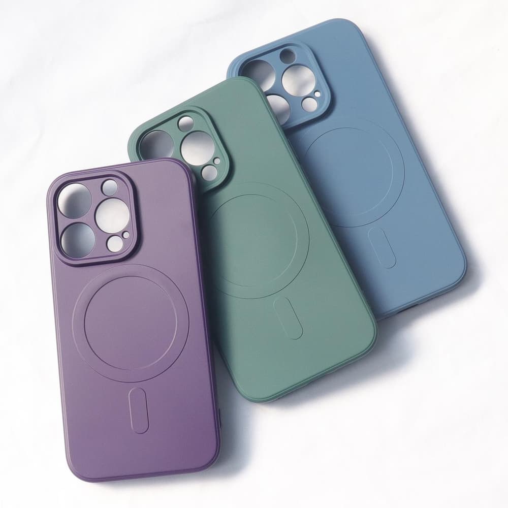 Modra MagSafe silikonska ovitek za iPhone 15 3