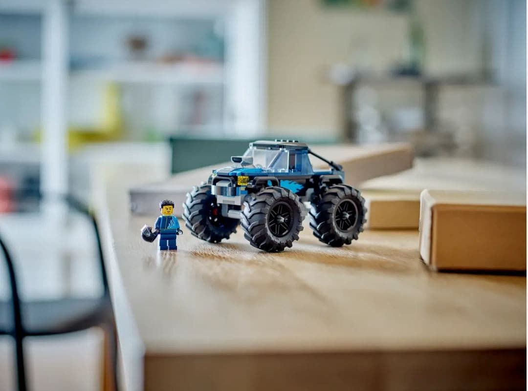 LEGO City Modri monster truck (60402) 2