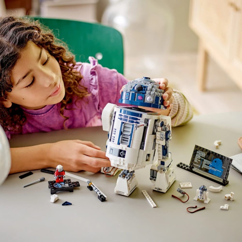LEGO Star Wars Figurica R2-D2 75379 za zbiratelje 4
