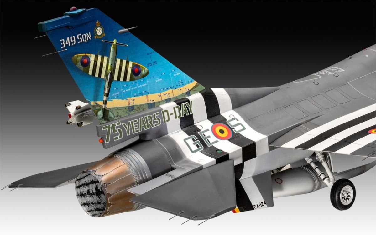 Model letala REVELL F-16 Falcon 50th Anniversary 1/32 3