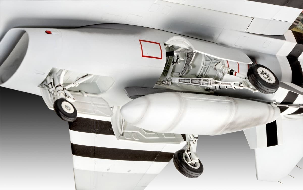 Model letala REVELL F-16 Falcon 50th Anniversary 1/32 4