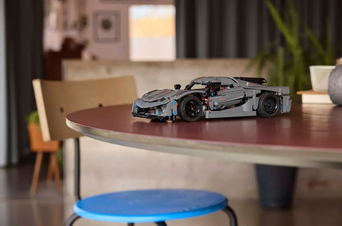 LEGO Technic 42173 Koenigsegg Jesko Absolut 1:8 2