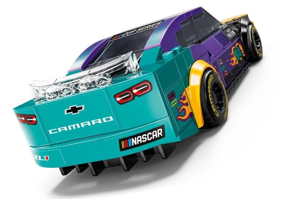 LEGO Speed Champions 76935 Chevrolet Camaro ZL1 6