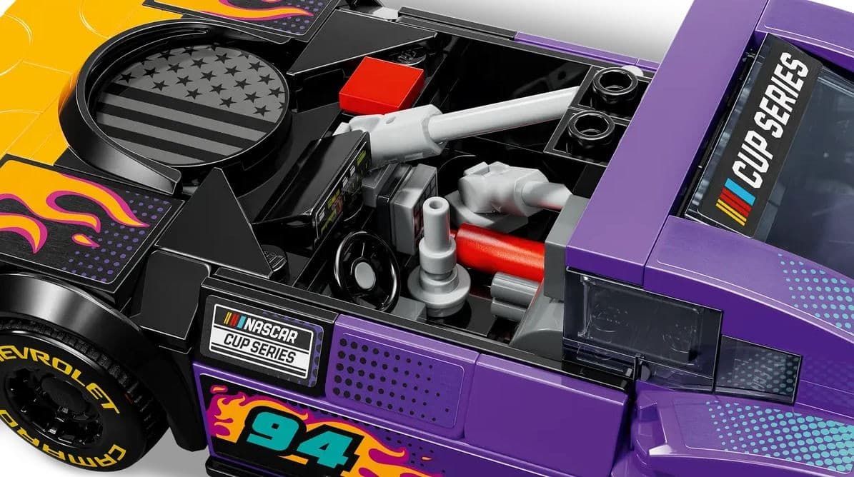 LEGO Speed Champions 76935 Chevrolet Camaro ZL1 7