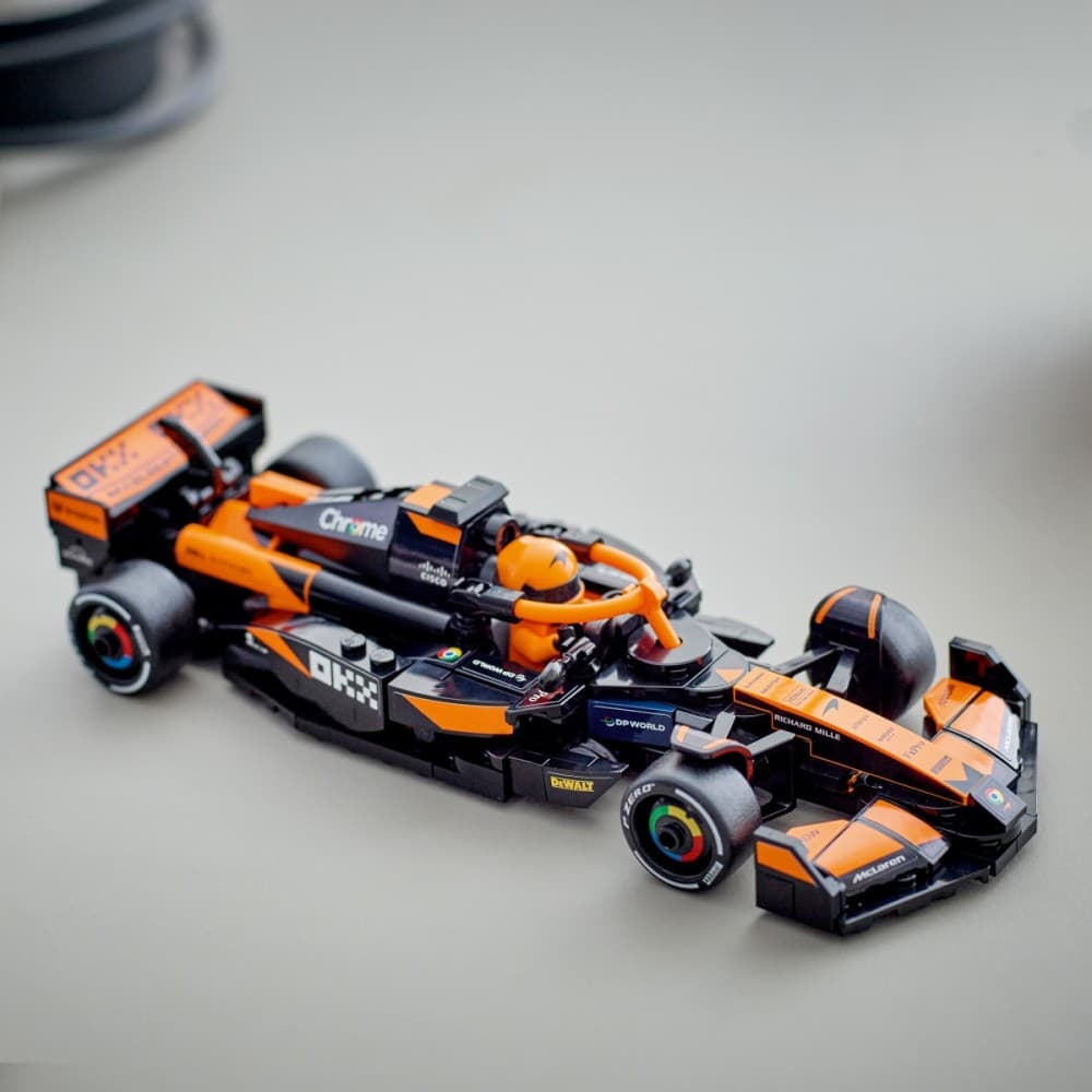 LEGO Speed Champions 77251 bolid F1 McLaren Team MCL38 6
