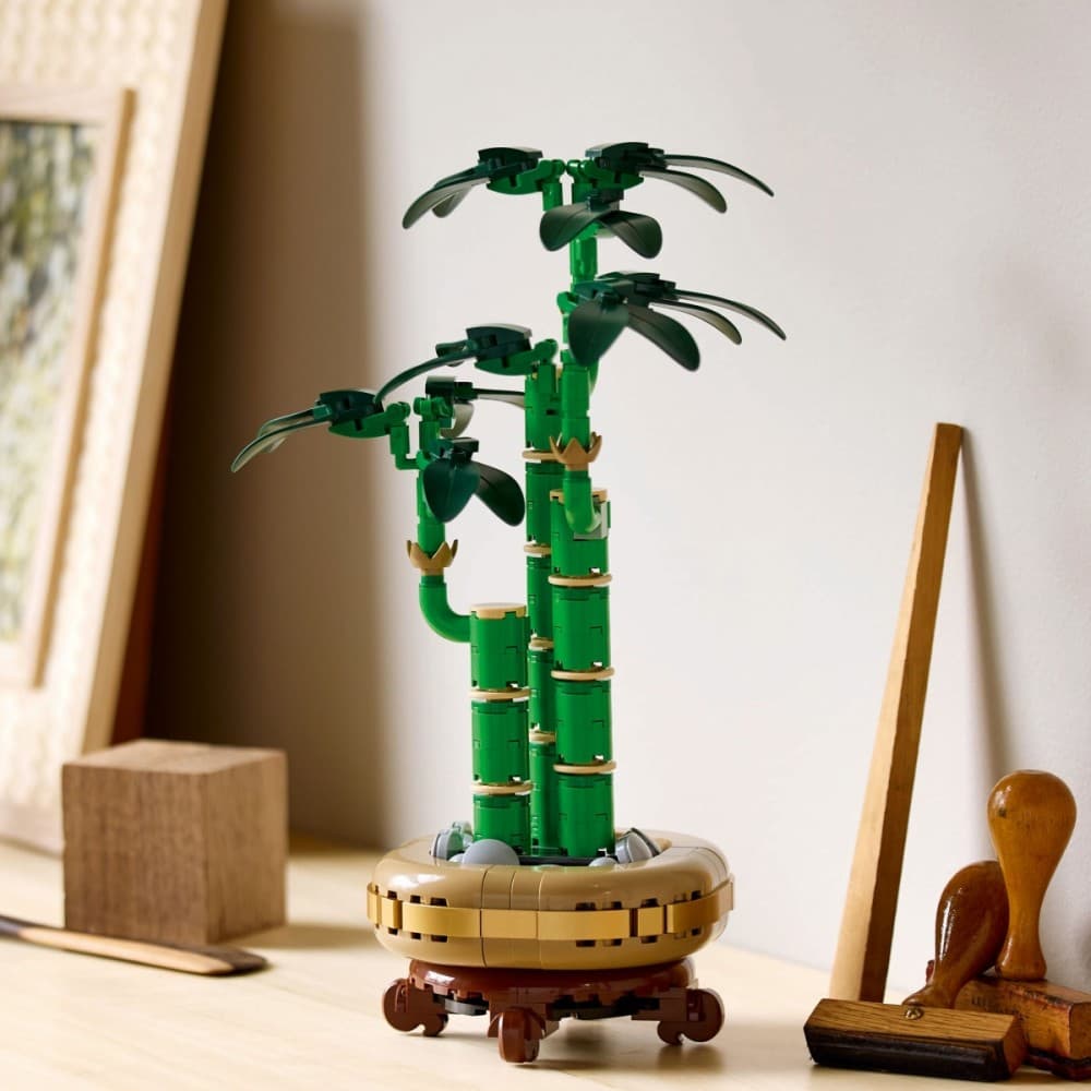 LEGO® Icons 10344 Dracaena sanderiana 7