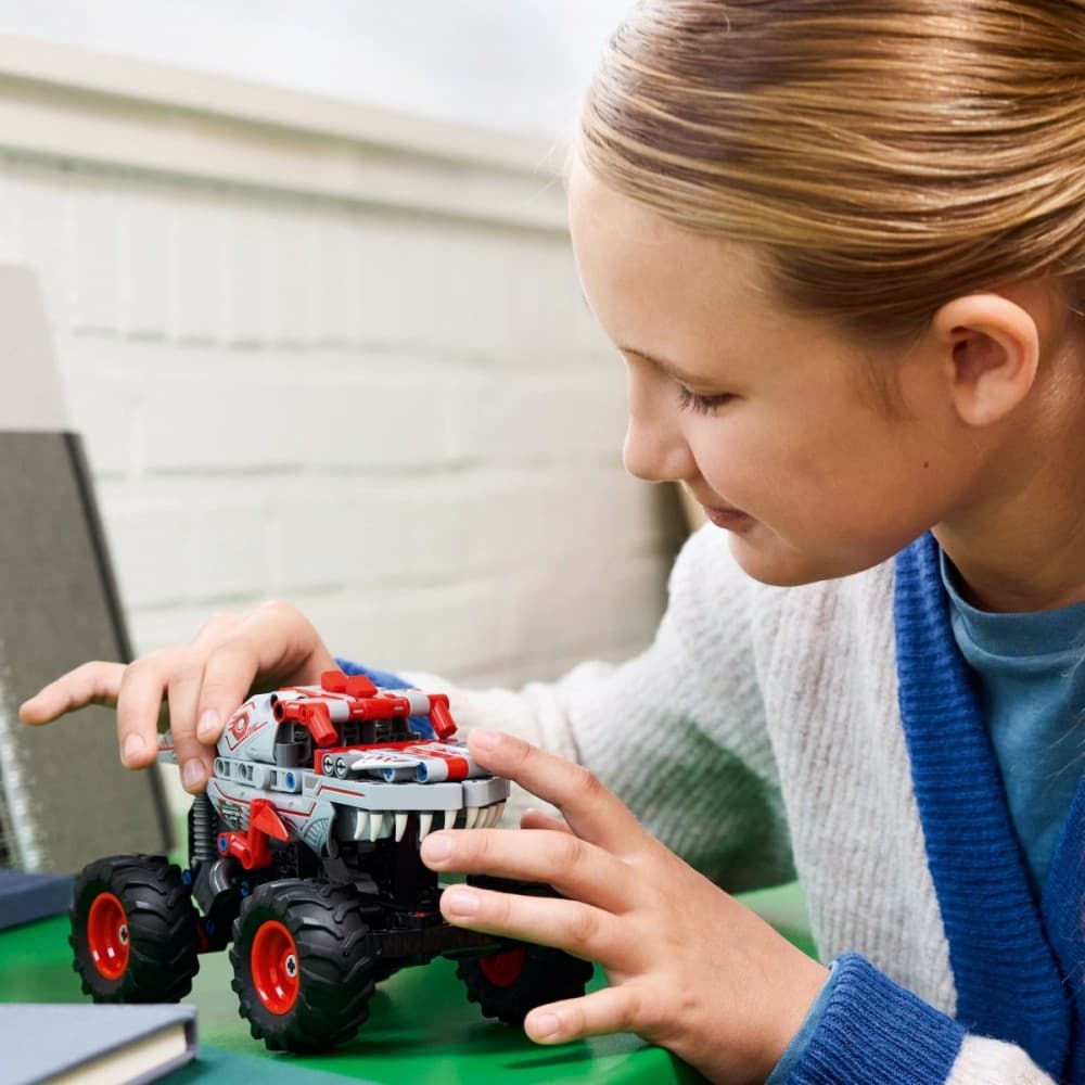 LEGO Technic Monster Jam ThunderROARus s pogonom na poteg (42200) 7
