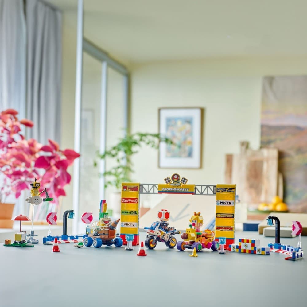 LEGO Super Mario Kart: Baby Peach & Grand Prix (72036) 7