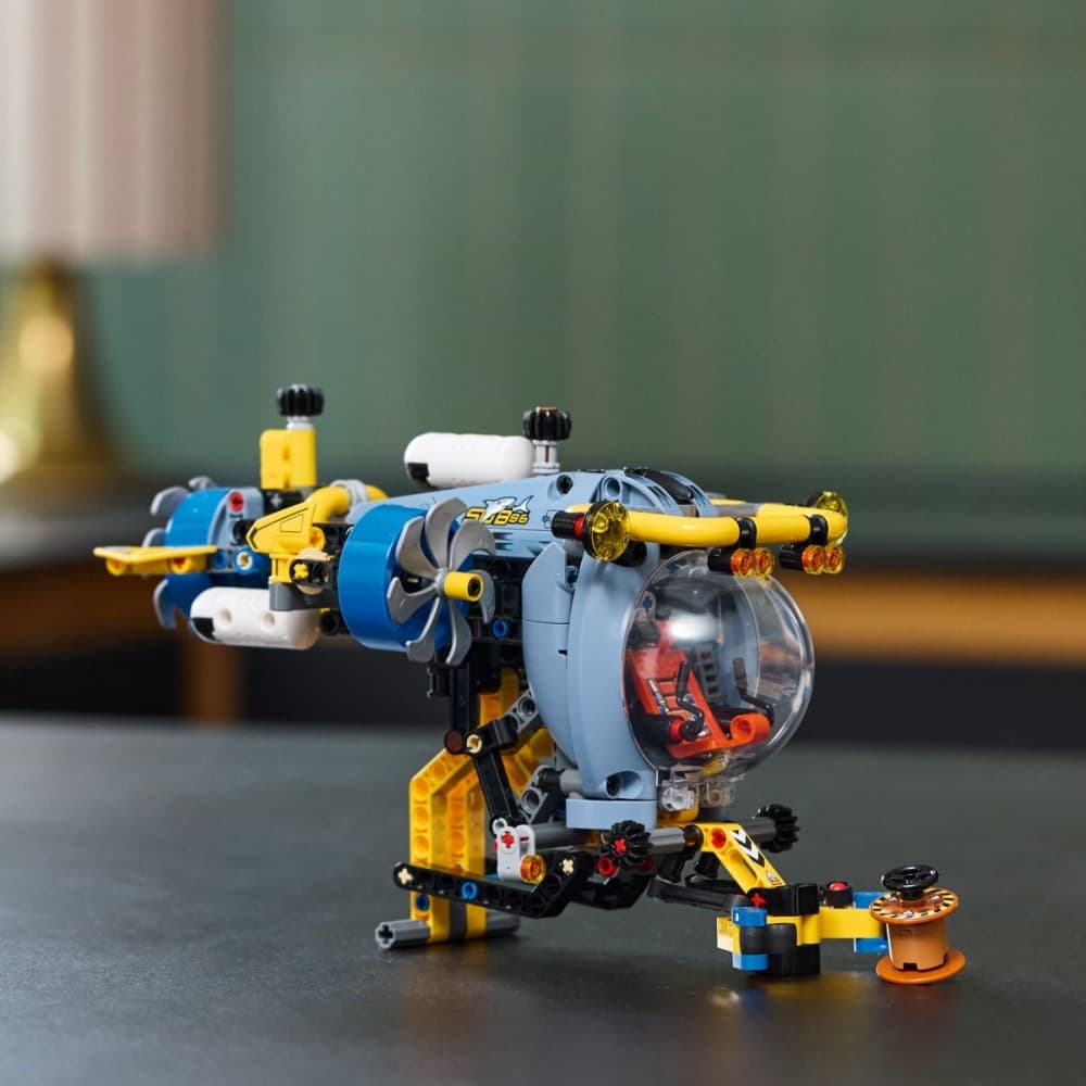 LEGO Technic Raziskovalna podmornica (42201) 7