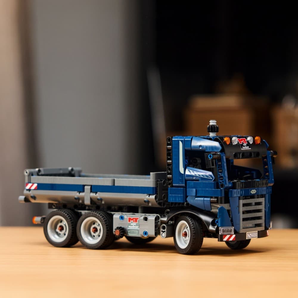 LEGO Technic Dumper s nagibno kesonko 42203 6