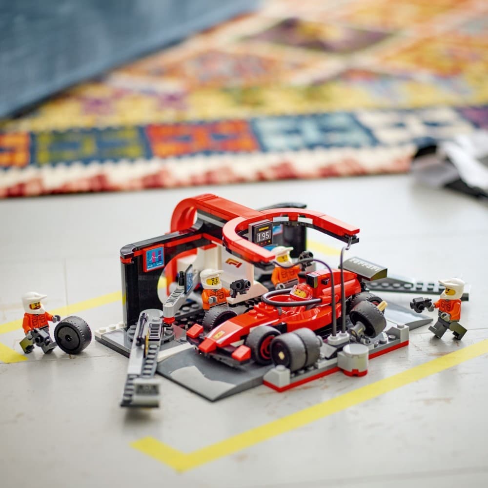 LEGO City 60443 Ferrari F1 Pit Stop 5