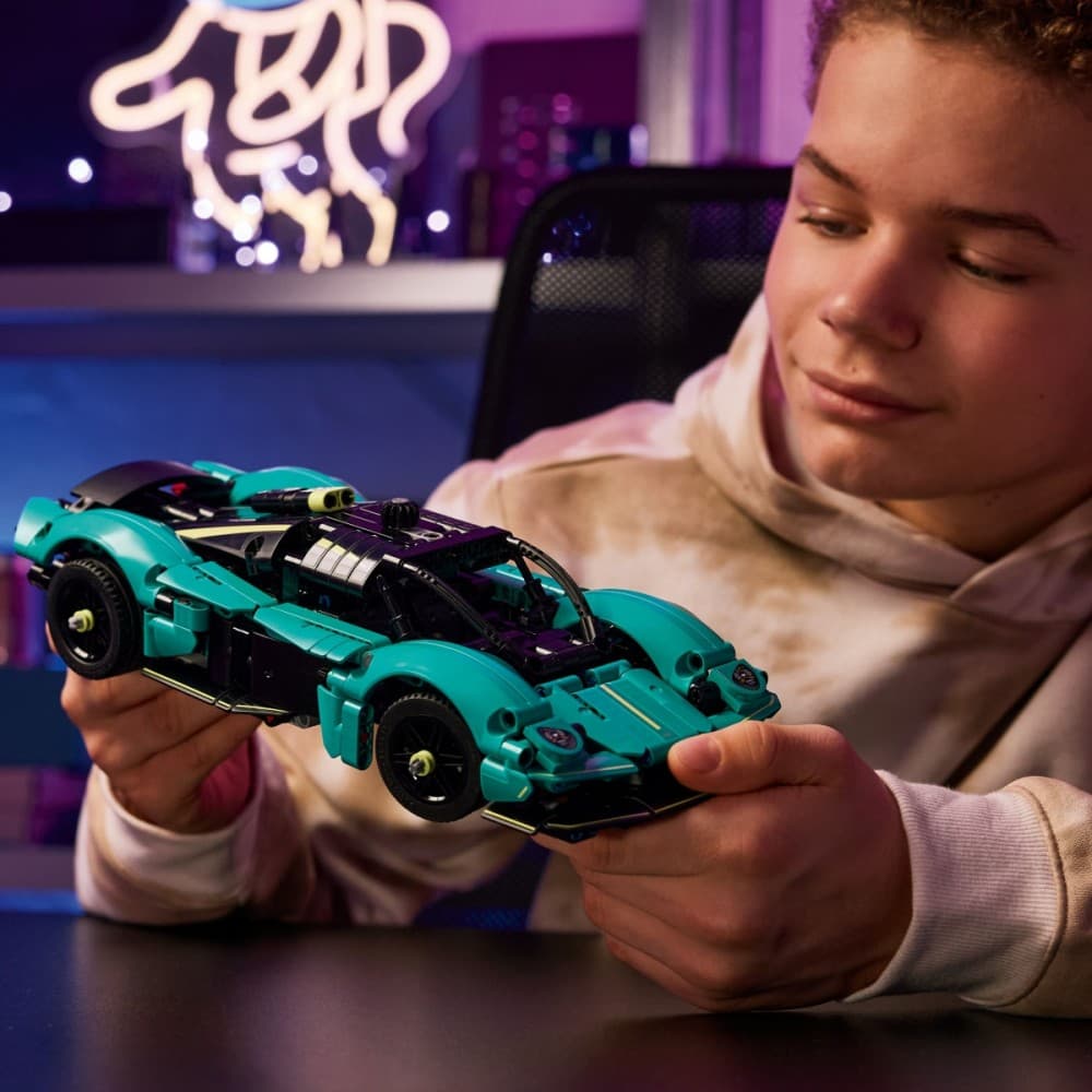 LEGO Technic Aston Martin Valkyrie AMR 42208 - Model avtomobila 7