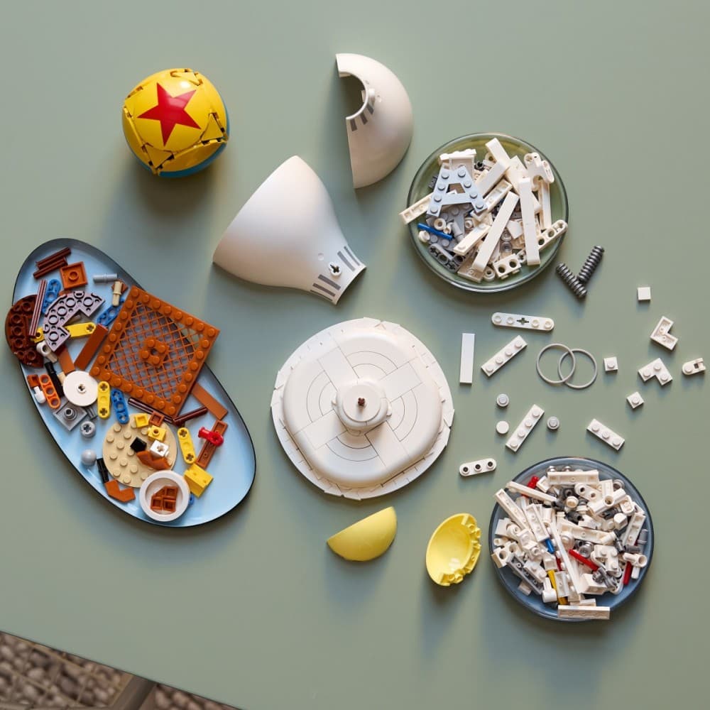 LEGO Ideas Disney Pixar Luxo Jr. 21357 - Zbirateljski model 8