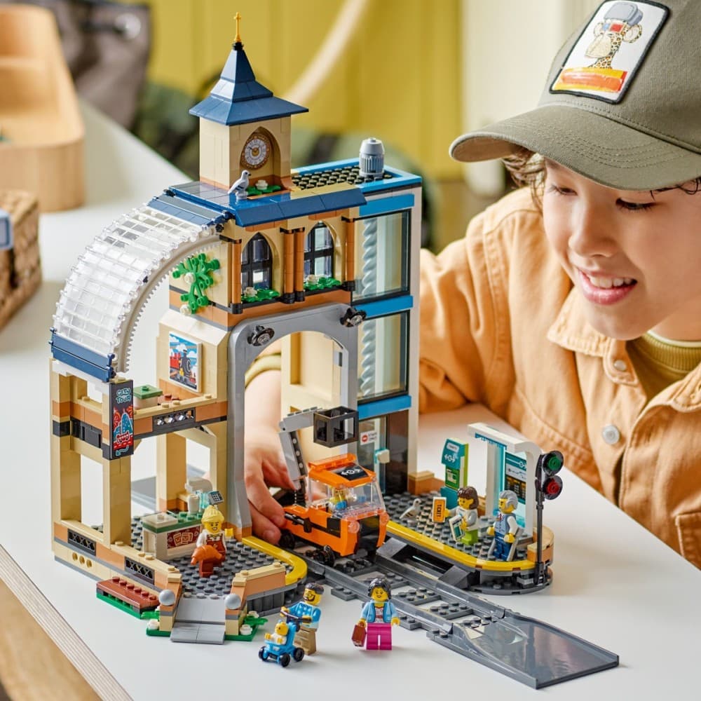 LEGO City 60469 - Glavna železniška postaja 7