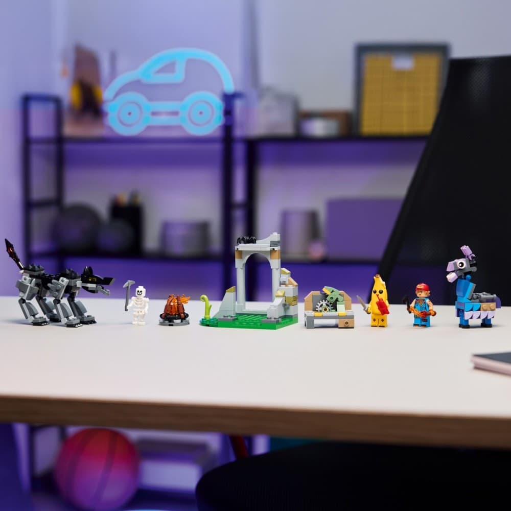 LEGO Fortnite Skórka & Iskra ter Tabor 5