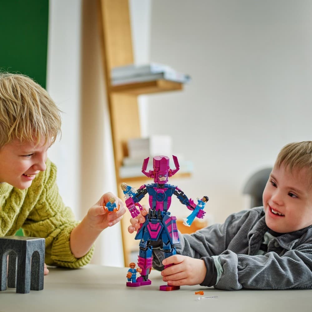 LEGO Marvel Figurica Fantastične četverice proti Galactusu 6