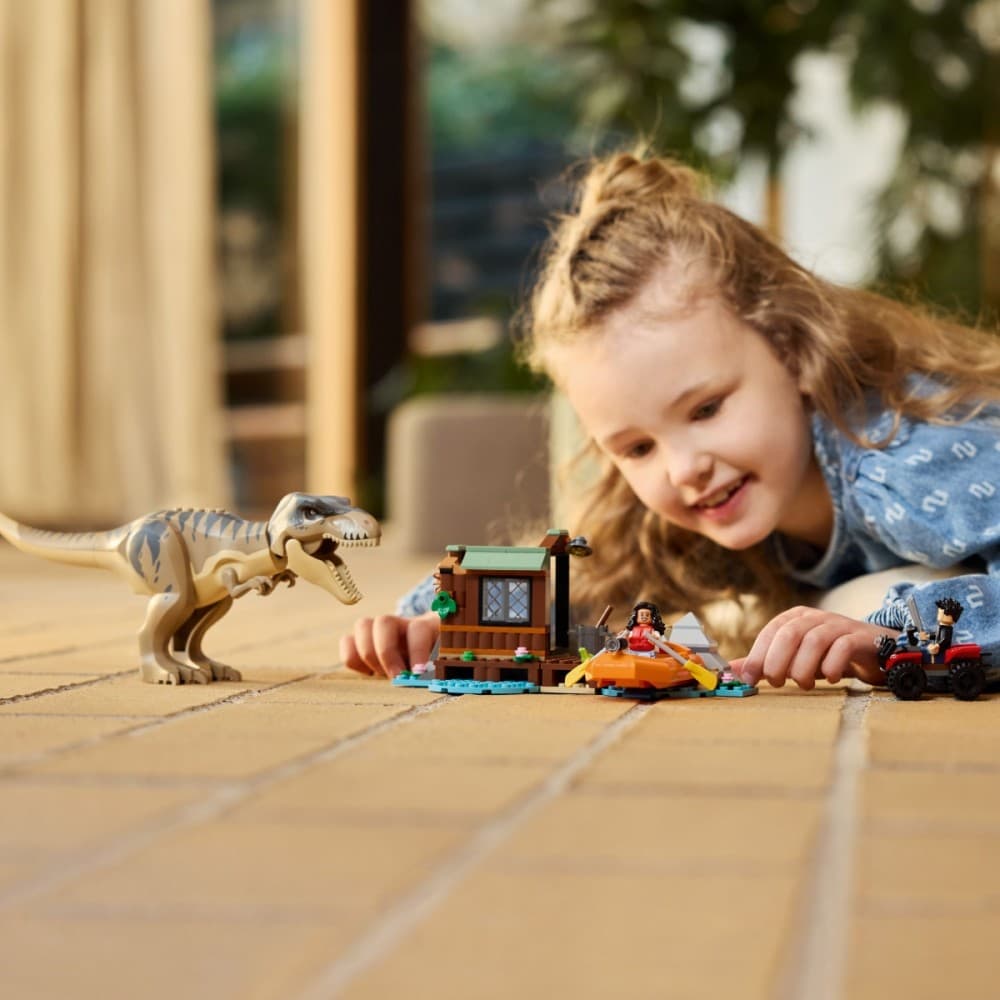 LEGO® Jurassic World 76975 Reševanje s čolnom pred T-Rexom 6