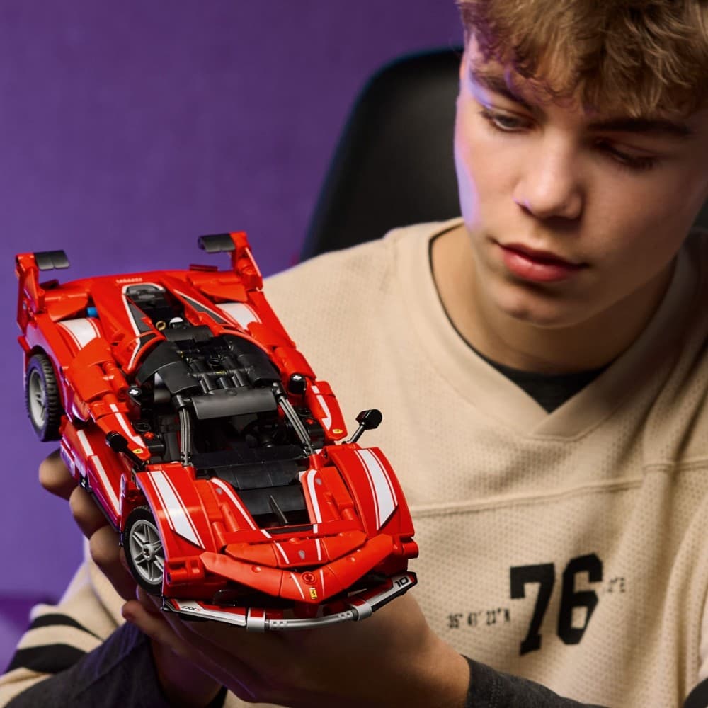 LEGO Technic Ferrari FXX K (42212) 5