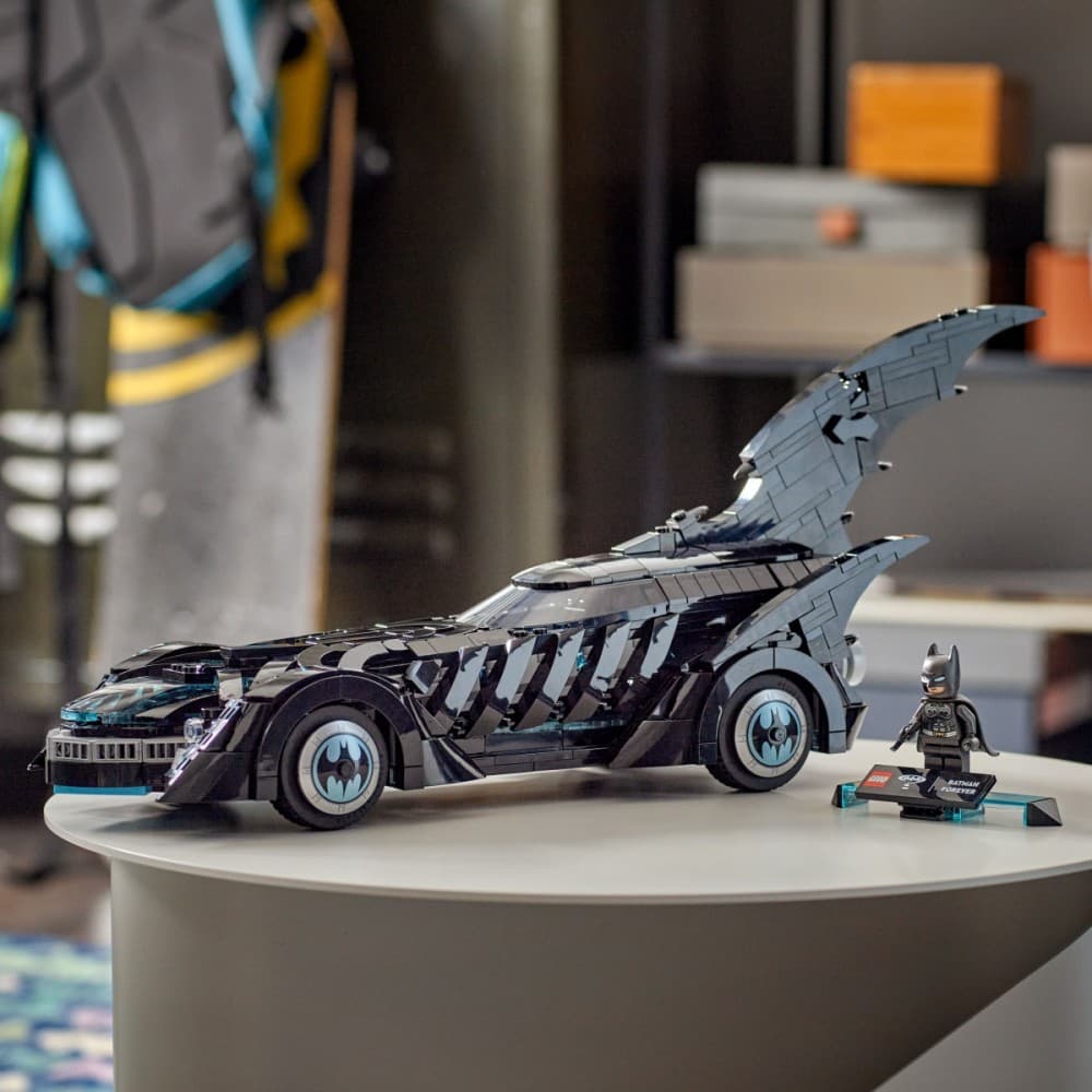 LEGO DC Batman: Batmobil Batman Forever (76304) 5