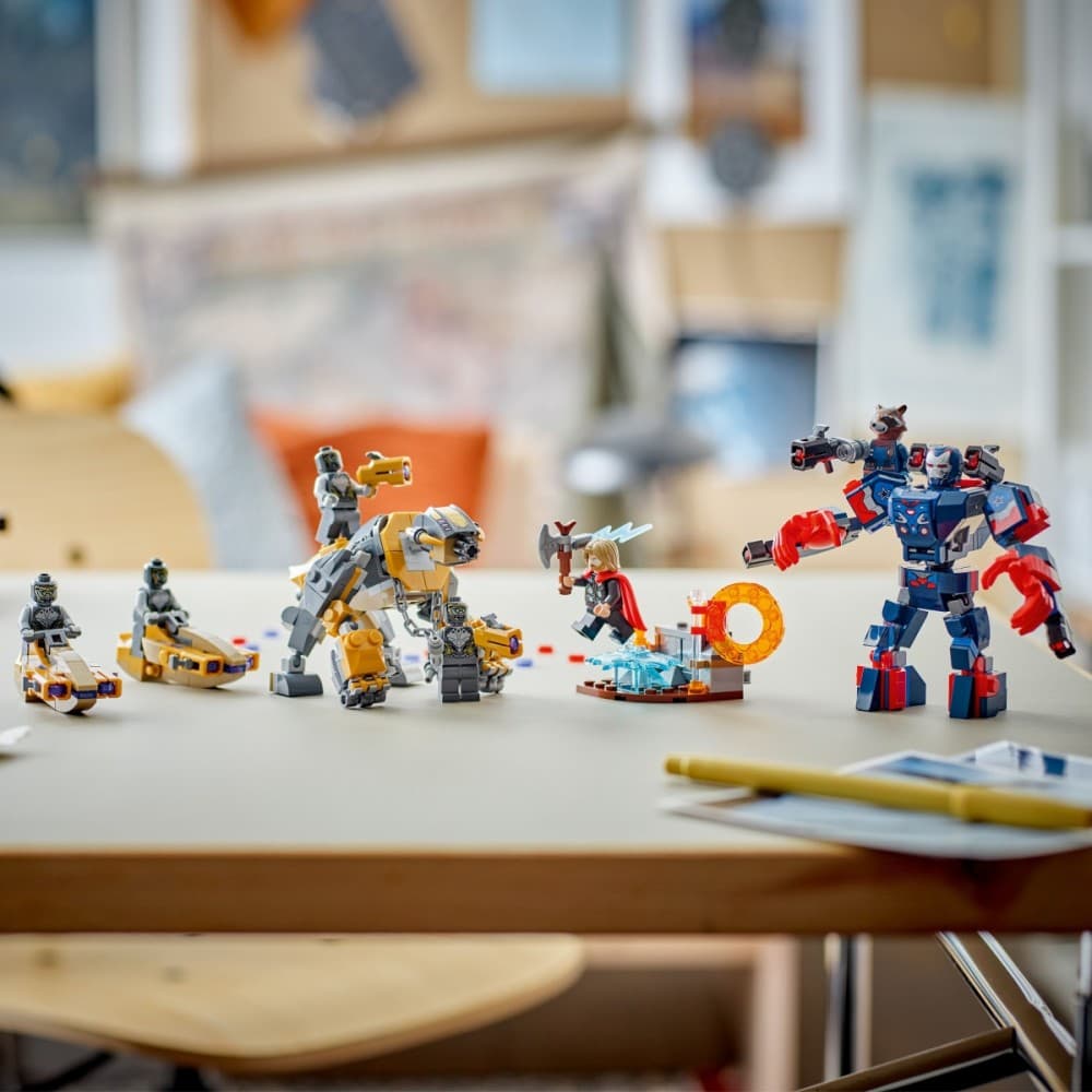 LEGO Kocki Super Heroes 76322: Avengers: Endgame - Thor proti Chitauri 6