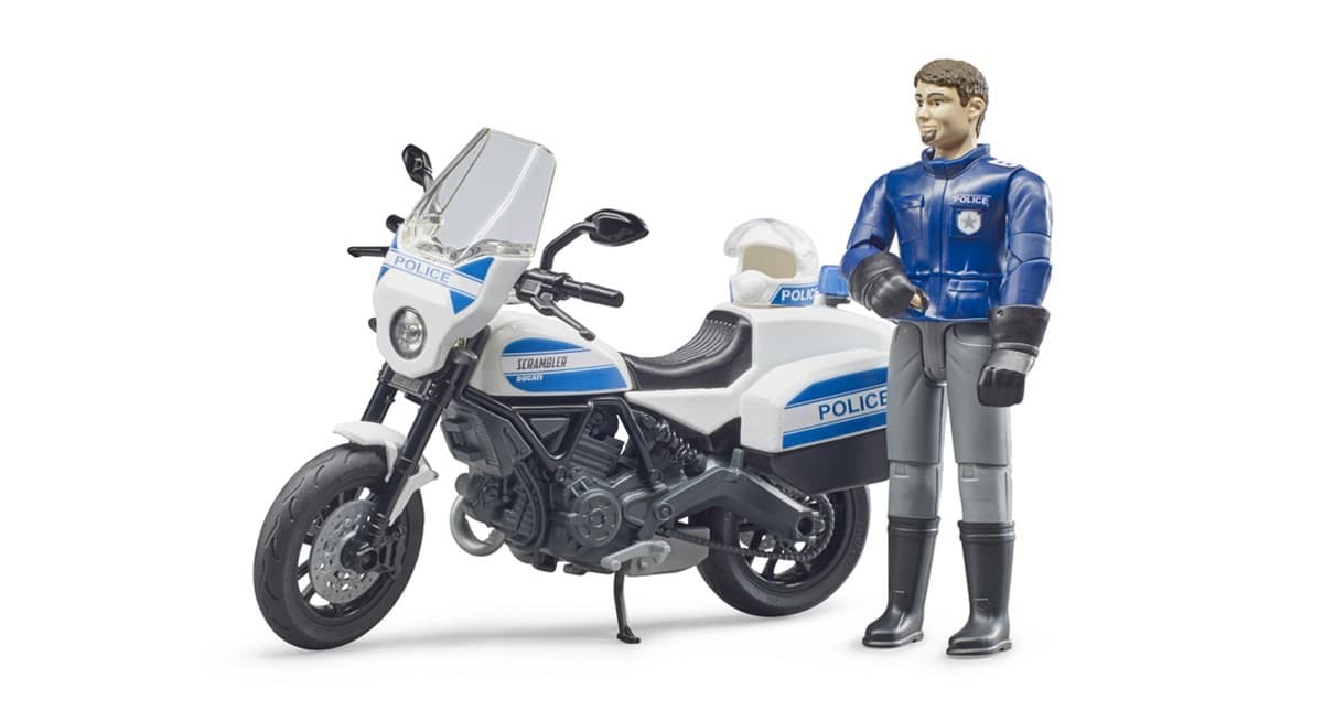 Policist na motorju Ducati Scrambler Bruder Bworld 2