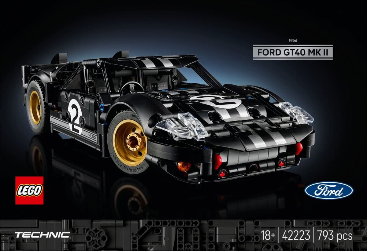 LEGO Technic 1966 Ford GT40 MKII 42223 3