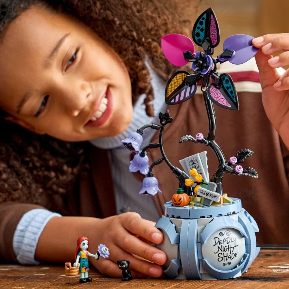 LEGO Disney Sally cvetlični lonec (43288) 6