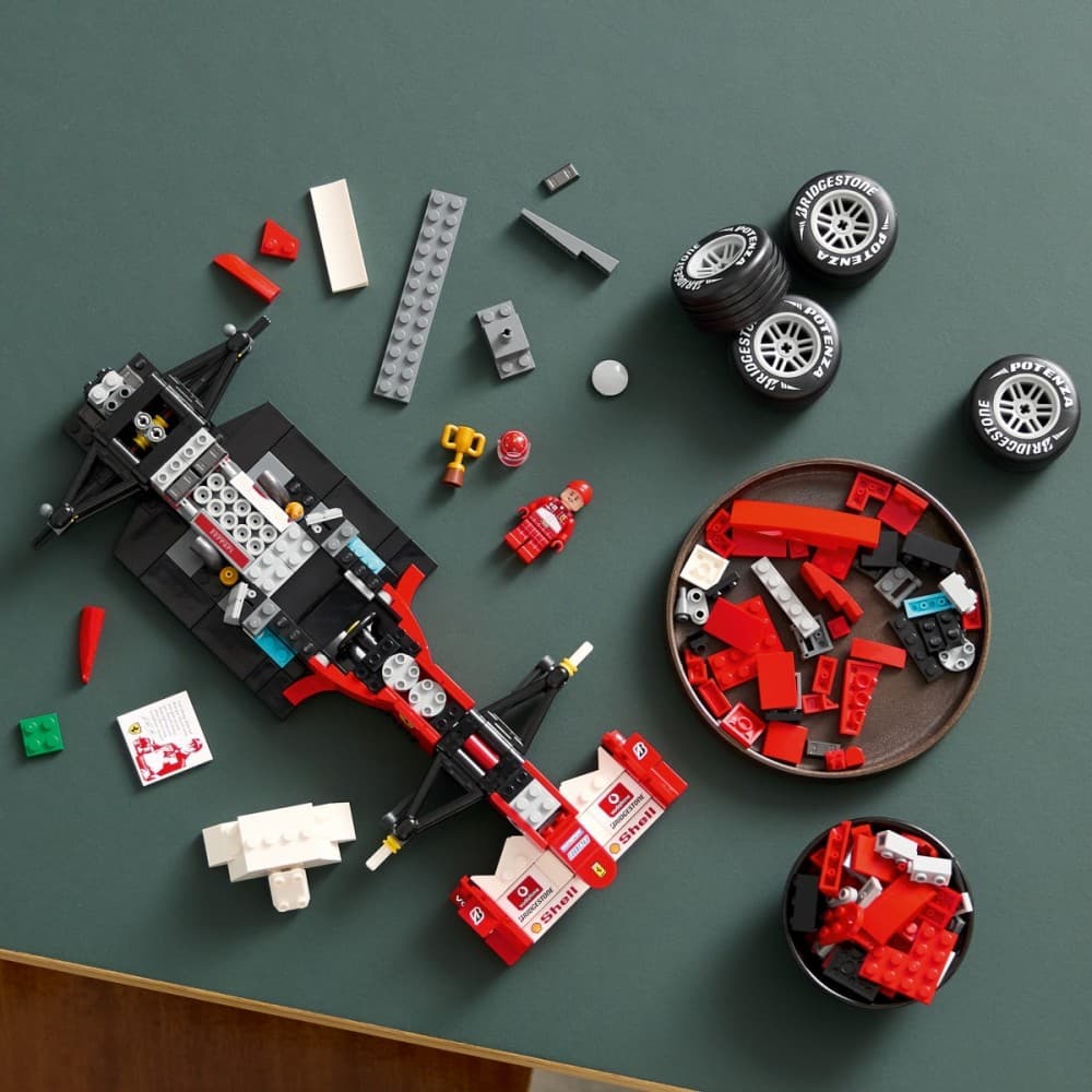 LEGO Icons Ferrari F2004 & Michael Schumacher 11375 5