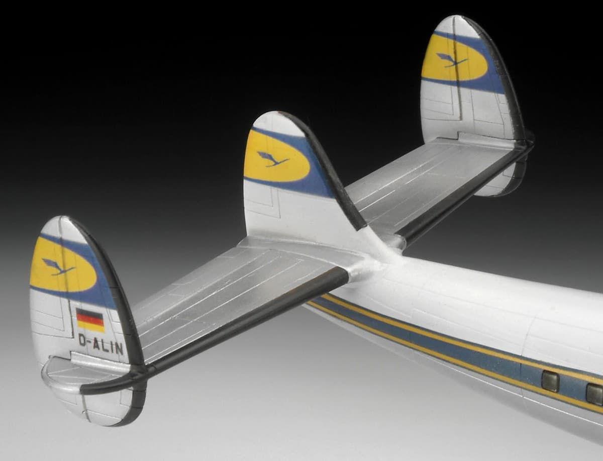 Model letala Lockheed L-1049G Super Constellation Lufthansa Revell 1:144 4