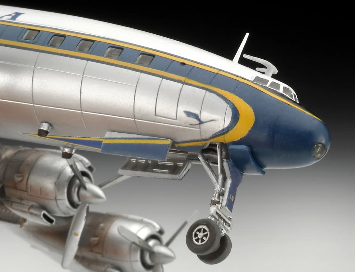Model letala Lockheed L-1049G Super Constellation Lufthansa Revell 1:144 5