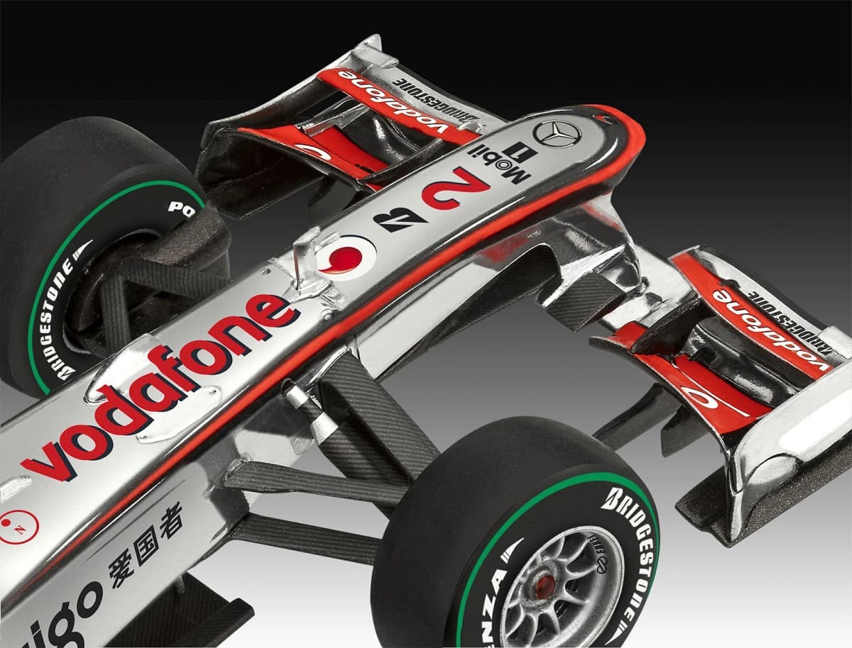Plastični model McLaren Mercedes MP4-25 L. Hamilton Revell 1:43 2