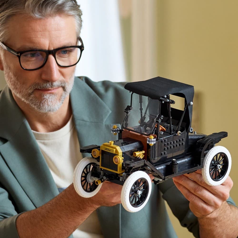 LEGO Icons Ford Model T 11376 - replika ikoničnega avtomobila 6