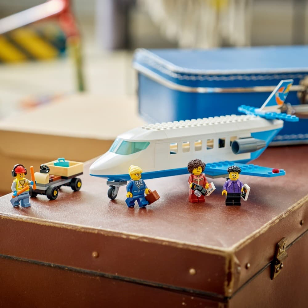 LEGO City Potniški letalo 60492 6