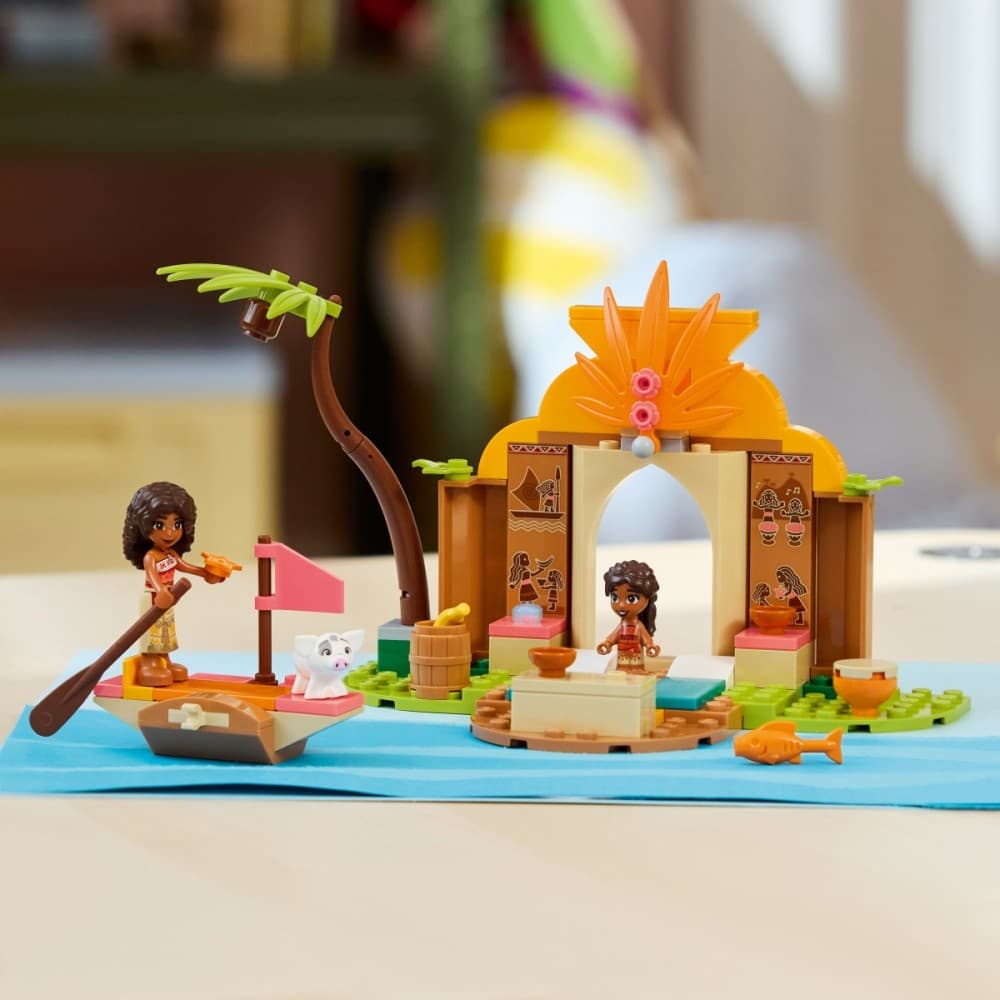 LEGO Disney Vaiana Koča in čoln 43282 6