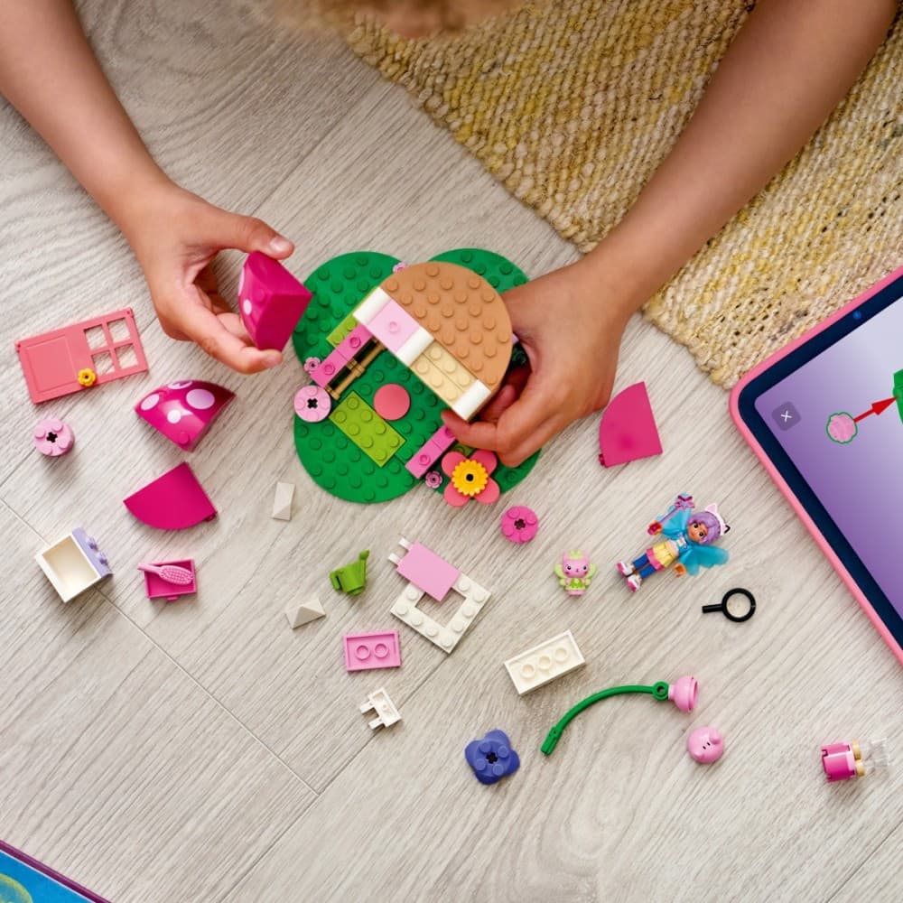LEGO Gabby's Dollhouse: Hiška v vrtu vila, 11212 6