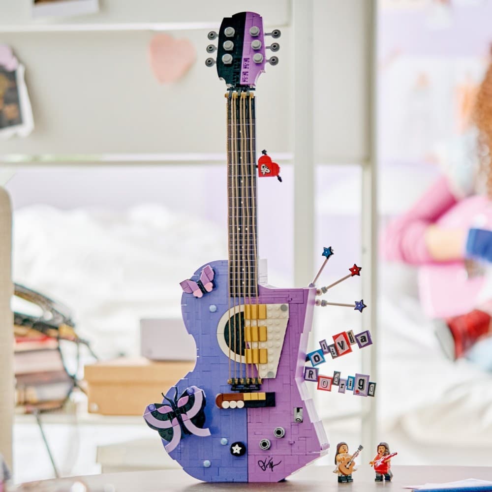 LEGO Editions Music Olivijina dvojna kitara, 43031 8