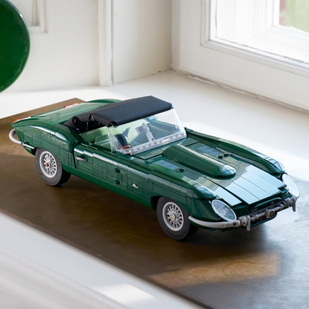 LEGO Icons Jaguar E-Type, 11381 8