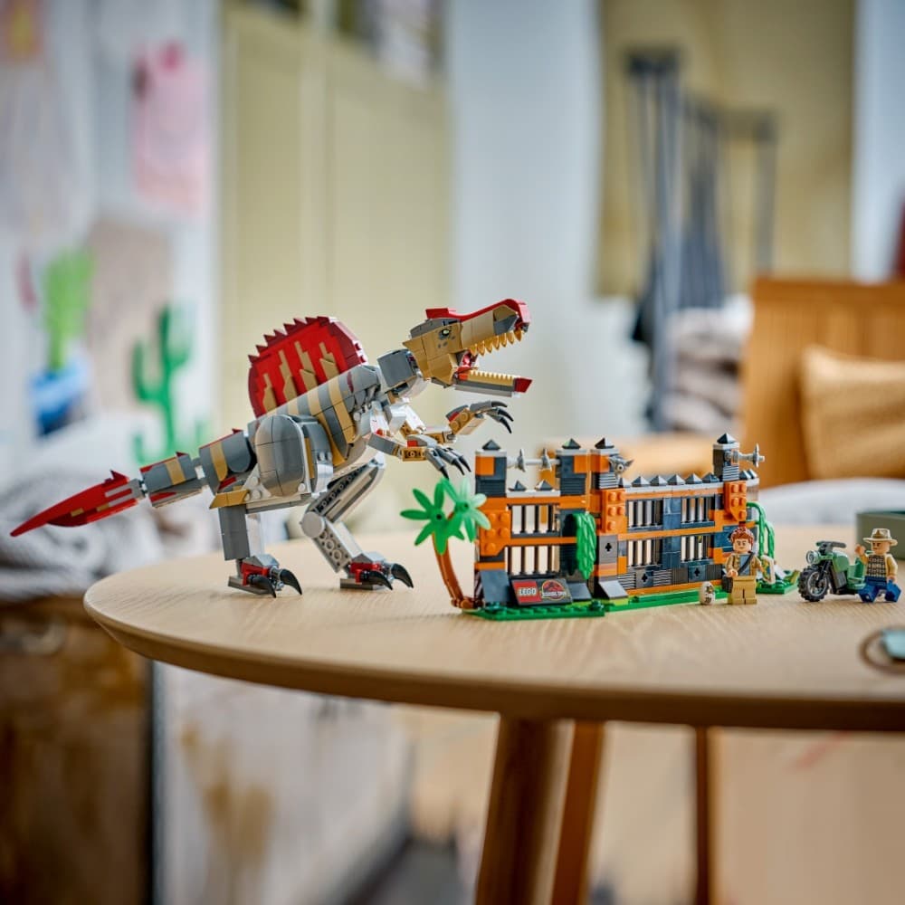 LEGO Jurassic World Pobeg Spinozavra (77982) 8