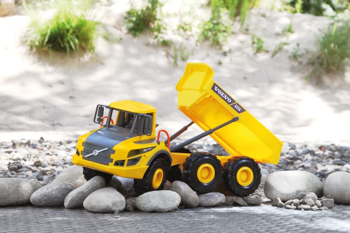 Lena - Zglobni bager Volvo A25G v škatli 3