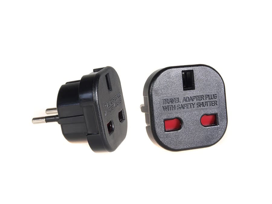 Adapter Maclean MCE72: Vtičnica UK na vtič EU - Črna