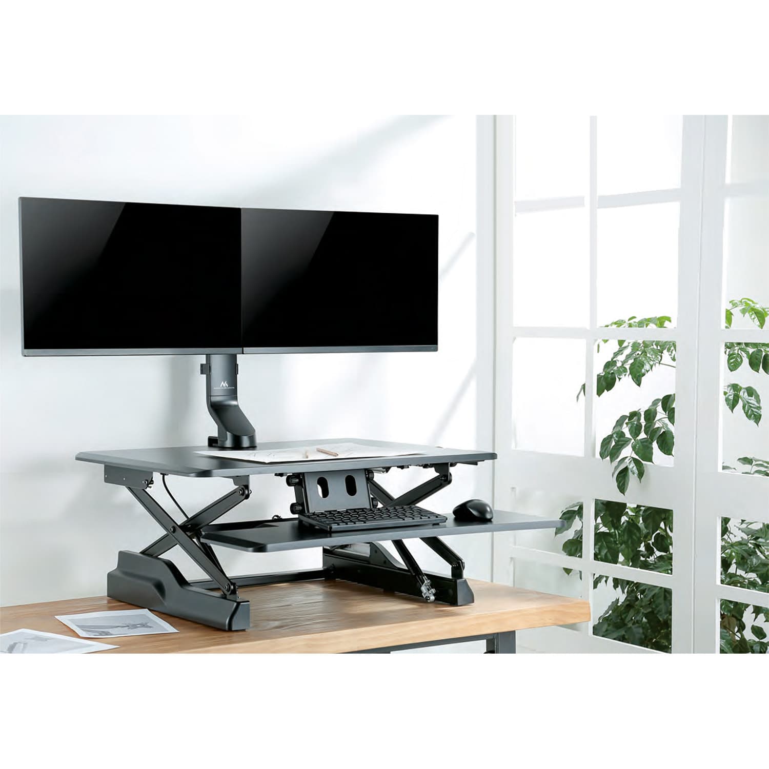 Maclean MC-854 dvojni namizni nosilec za monitor, 17"-27", 14kg, VESA 75x75/100x100 2