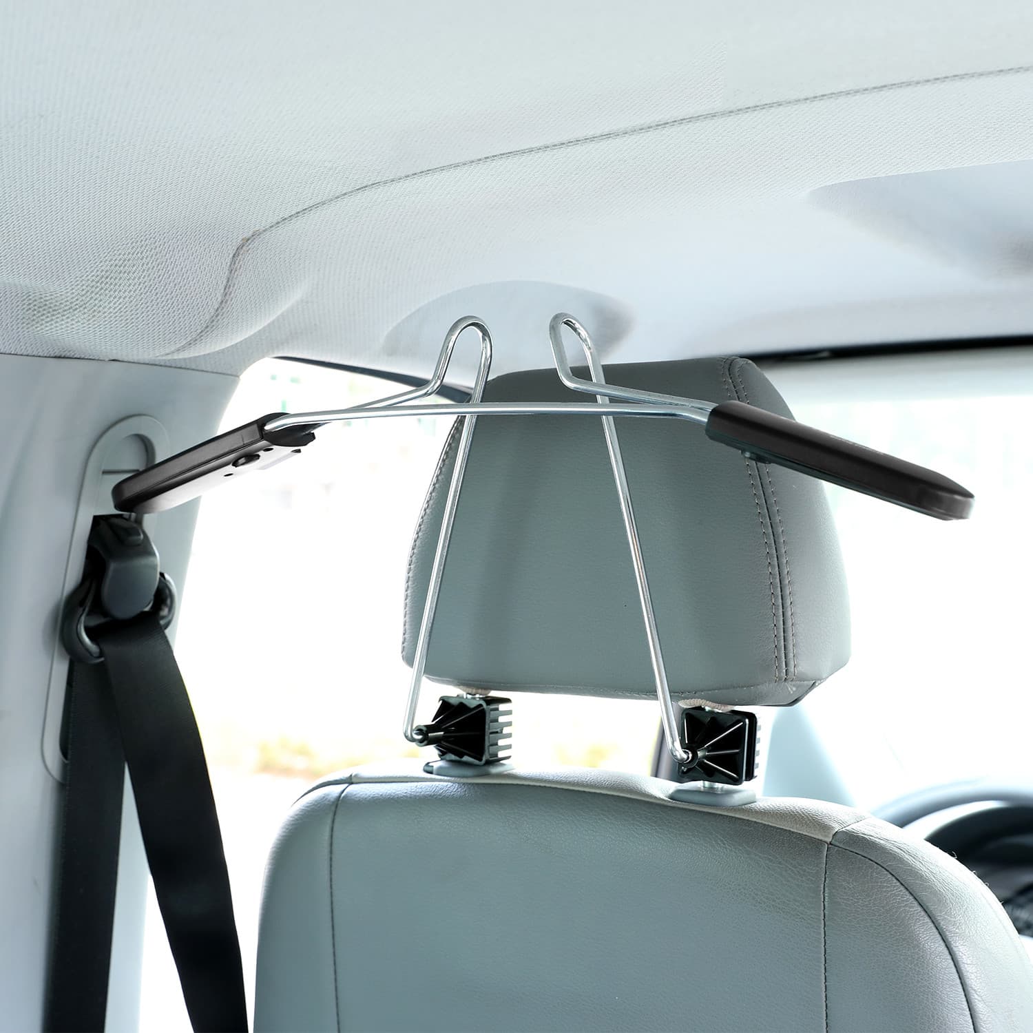 Maclean MC-870 – univerzalni avto obešalnik za oblačila (na vzglavnik) 4