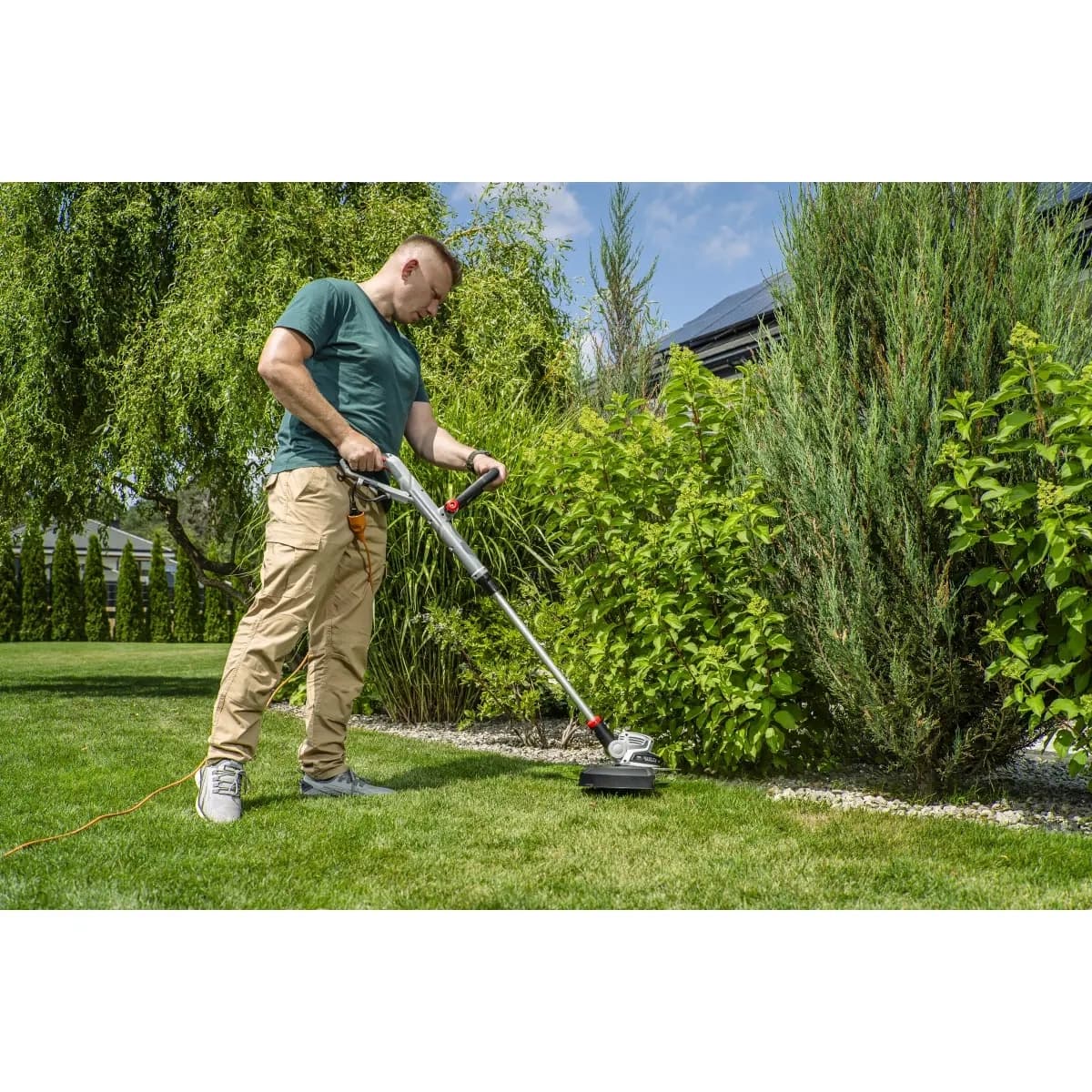 Dedra Električna nitna kosilnica 550W 30cm 8